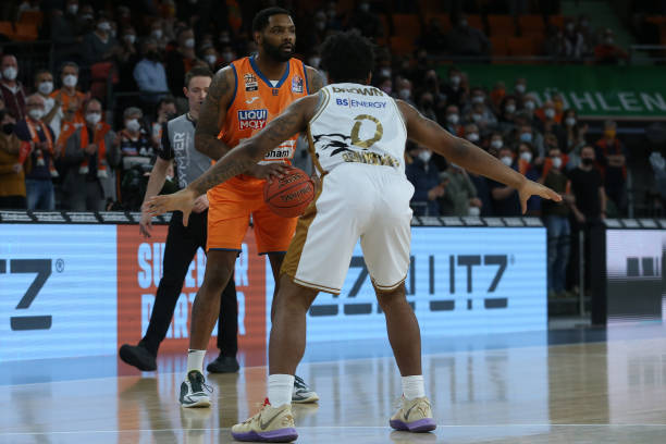 爱德华兹 爱德华兹